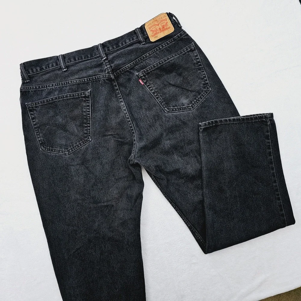 Levi's 550 Relaxed Fit Jeans Mens 42x32 Black Denim Tapered Leg 90s Grunge